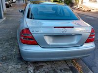 Gebraucht Mercedes E200 163 PS (119 kW) 2004 Silber Limousine