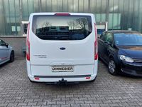 Gebraucht Ford Tourneo 131 PS (96 kW) 2020 Weiß Van / Kleinbus