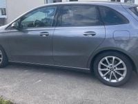 Gebraucht Mercedes B220 190 PS (139 kW) 2019 Grau Van / Kleinbus