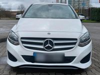 Gebraucht Mercedes B220 170 PS (125 kW) 2019 Weiß Van / Kleinbus