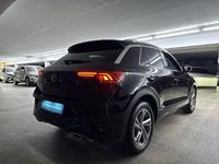 Gebraucht VW T-Roc R-line 150 PS (110 kW) 2025 Deep black perleffekt SUV