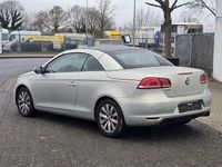 Gebraucht VW Eos Basis 140 PS (102 kW) 2011 Gold Cabrio