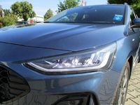 Gebraucht Ford Focus 155 PS (114 kW) 2022 Chromablaumetallic (metallic) Kombi