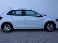 Gebraucht VW Polo Highline 95 PS (69 kW) 2021 Weiß Kleinwagen