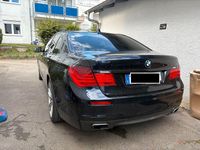 Gebraucht BMW 750 M Sport 408 PS (300 kW) 2011 Schwarz Limousine