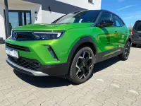 Gebraucht Opel Mokka Ultimate 131 PS (96 kW) 2022 Matcha green/ikone gruen SUV