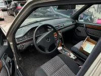 Gebraucht Mercedes E230 136 PS (100 kW) 1992 Beige Limousine