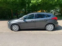 Gebraucht Ford Focus Titanium 125 PS (91 kW) 2016 Grau Limousine