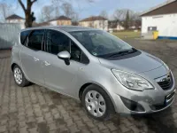 Używany Opel Meriva Design Edition 101 KM (74 kW) 2012 Srebrny Minivan