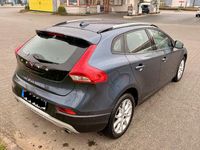 Gebraucht Volvo V40 CC 190 PS (139 kW) 2017 Blau Kombi