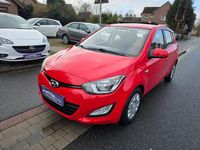 Gebraucht Hyundai i20 Edition 86 PS (63 kW) 2012 Rot Kleinwagen