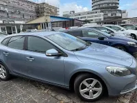 Gebraucht Volvo V40 Kinetic 152 PS (111 kW) 2017 Blau Limousine