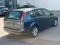 Używany Ford Focus Ghia 145 KM (106 kW) 2006 Sedan/Limuzyna