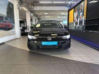 Gebraucht VW Golf VIII Life 150 PS (110 kW) 2023 Deep black perleffekt Kombi