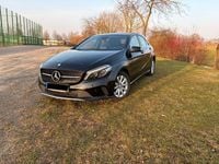 Gebraucht Mercedes A180 Style 109 PS (80 kW) 2016 Schwarz Limousine