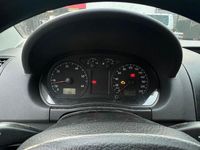 Second-hand VW Polo Basis 64 CP (47 kW) 2003 Roșu Berlinǎ