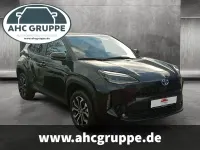 Neu Toyota Yaris Cross 131 PS (96 kW) 2026 Grau SUV