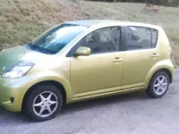 Gebraucht Daihatsu Sirion 87 PS (63 kW) 2009 Grün Kleinwagen