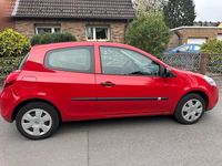 Gebraucht Renault Clio II Dynamique 75 PS (55 kW) 2010 Rot Kleinwagen