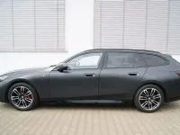 Gebraucht BMW 540 Sport Line 303 PS (222 kW) 2025 Grau Limousine