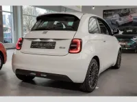 Gebraucht Fiat 500e Icon 86 kW (118 PS) 2023 Arktis weiß) (weiss Kleinwagen