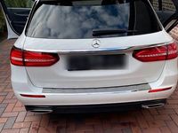 Gebraucht Mercedes E220 194 PS (142 kW) 2019 Weiß Limousine