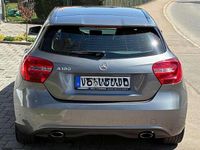 Gebraucht Mercedes A180 122 PS (89 kW) 2013 Silber Kleinwagen