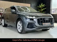 Używany Audi Q8 S-line plus 231 KM (169 kW) 2022 Szary SUV