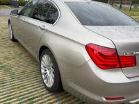 Gebraucht BMW 730 245 PS (180 kW) 2010 Silber Limousine