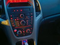 Gebraucht Opel Astra 110 PS (80 kW) 2011 Andere farben Kleinwagen