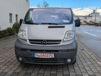 Gebraucht Opel Vivaro 101 PS (74 kW) 2002 Silber Van / Kleinbus