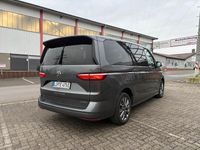 Gebraucht VW Multivan Life 218 PS (160 kW) 2023 Grau Van