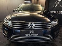 Gebraucht VW Touareg 262 PS (192 kW) 2015 Blau SUV