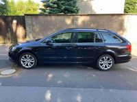 Gebraucht Skoda Superb 140 PS (102 kW) 2014 Schwarz Kombi