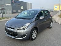 Gebraucht Hyundai ix20 90 PS (66 kW) 2012 Grau Kleinwagen