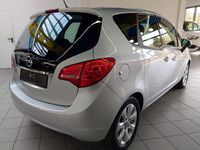Używany Opel Meriva Active 120 KM (88 kW) 2013 Srebrny Minivan