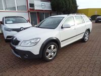 gebraucht Skoda Octavia Scout 4X4 2.0 TDI DSG Navi BiXe AHK PDC