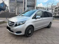 Gebraucht Mercedes V220 163 PS (119 kW) 2017 Silber Van / Kleinbus