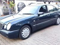 Gebraucht Mercedes E200 Elegance 136 PS (100 kW) 1997 Blau Limousine