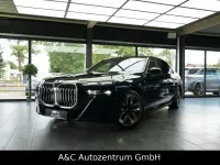 Gebraucht BMW 750e M Sport 313 PS (230 kW) 2024 Blau Limousine