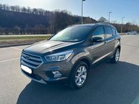 Gebraucht Ford Kuga 150 PS (110 kW) 2019 Grau SUV