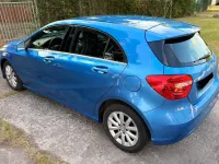 Gebraucht Mercedes A180 122 PS (89 kW) 2013 Blau Kleinwagen