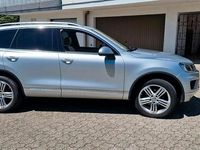 Gebraucht VW Touareg 262 PS (192 kW) 2016 Silber SUV