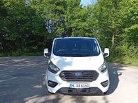 Gebraucht Ford Tourneo Titanium 131 PS (96 kW) 2019 Weiß Van / Kleinbus