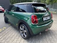 Gebraucht Mini Cooper 136 PS (100 kW) 2019 Grün metallic british racing green iv metallicgrün Kleinwagen