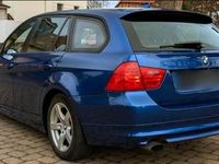 Gebraucht BMW 320 170 PS (125 kW) 2010 Blau Kombi