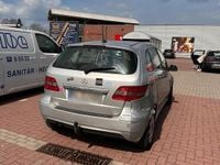 Gebraucht Mercedes B180 109 PS (80 kW) 2009 Silber Van / Kleinbus