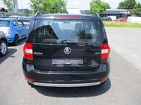 Używany Skoda Yeti 110 KM (80 kW) 2016 Czarny SUV