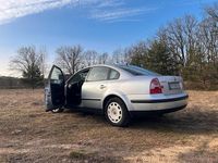 Gebraucht VW Passat 101 PS (74 kW) 2003 Silber Limousine