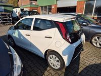 Gebraucht Toyota Aygo 72 PS (52 kW) 2020 Weiß Kleinwagen